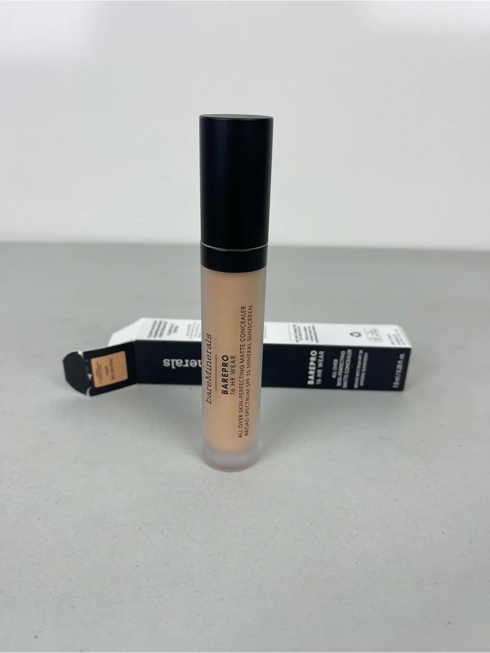 BareMinerals Barepro 16HR Wear All Over Skin Protecting Matte Concealer 250 NEW